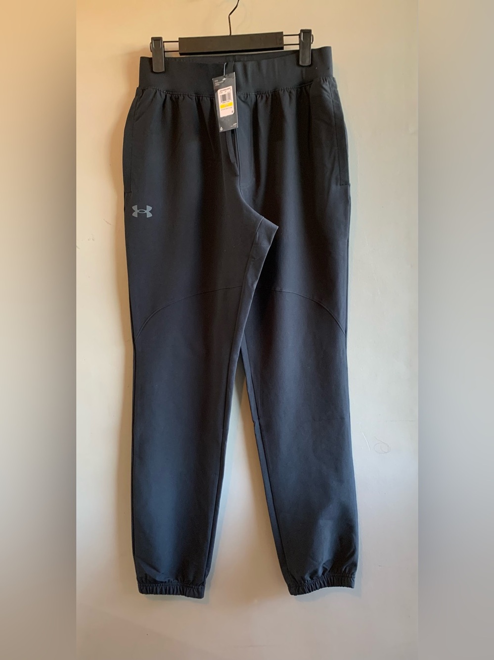 Under Armour Black Men’s Woven Jogger Pants